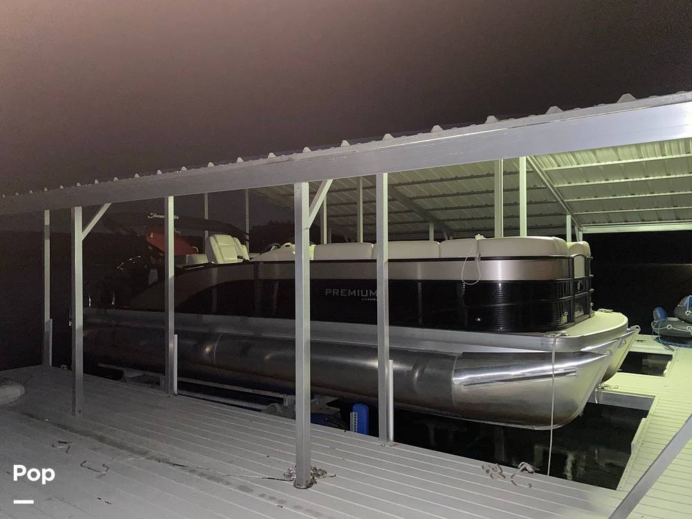 Slide: The Image of Godfrey Sweetwater Premium 255C 2019 - 12392231