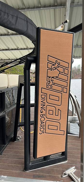 Slide: The Image of Godfrey Sweetwater Premium 255C 2019 - 12392239