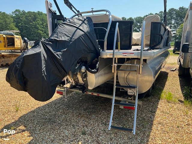 Slide: The Image of Godfrey Sweetwater Premium 255C 2019 - 12857105