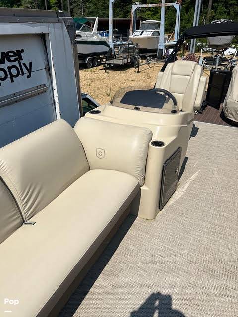 Slide: The Image of Godfrey Sweetwater Premium 255C 2019 - 12857123