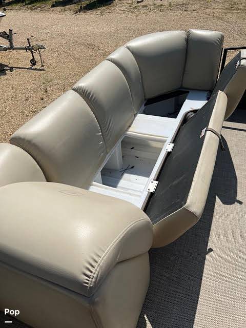 Slide: The Image of Godfrey Sweetwater Premium 255C 2019 - 12857125