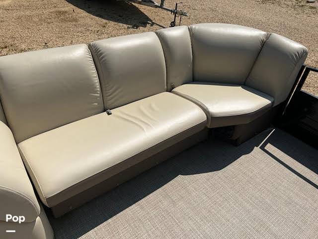 Slide: The Image of Godfrey Sweetwater Premium 255C 2019 - 12857127