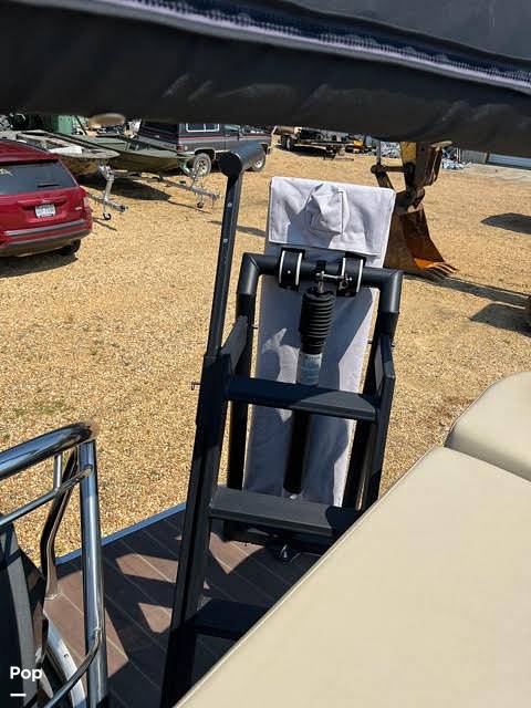 Slide: The Image of Godfrey Sweetwater Premium 255C 2019 - 12857129