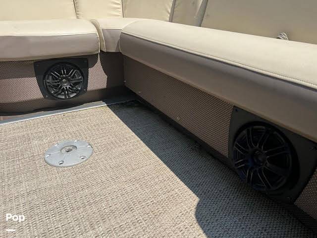 Slide: The Image of Godfrey Sweetwater Premium 255C 2019 - 12857130