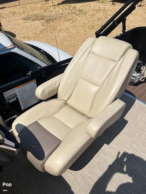 Slide: The Image of Godfrey Sweetwater Premium 255C 2019 - 12857116