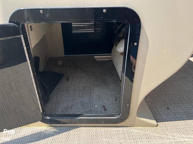 Slide: The Image of Godfrey Sweetwater Premium 255C 2019 - 12857122