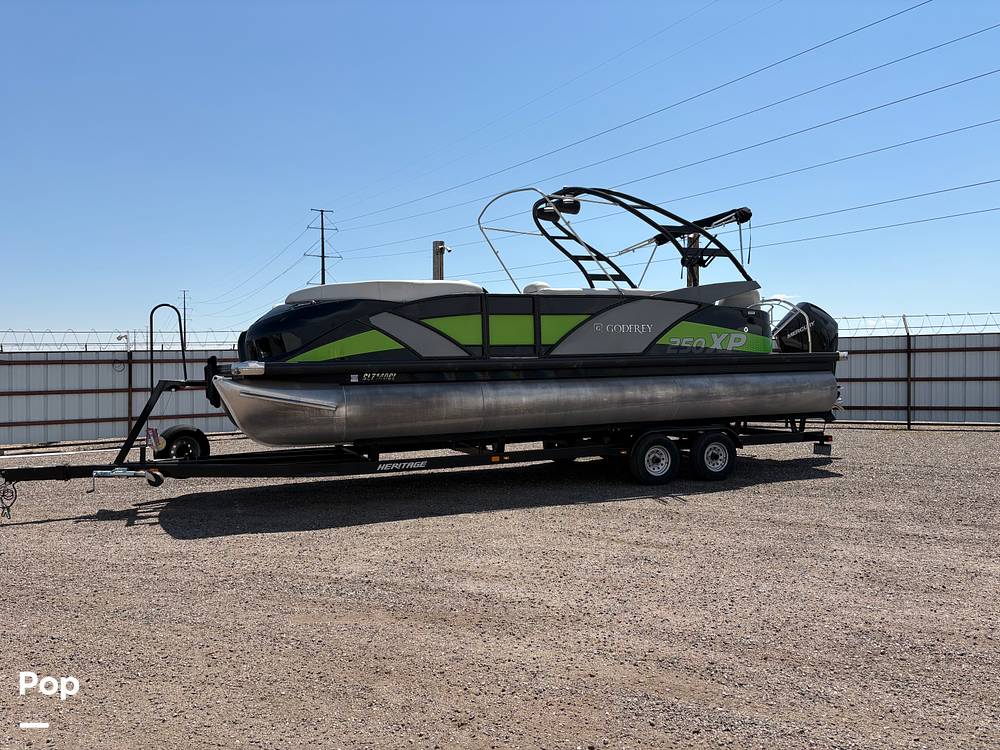 Slide: The Image of Godfrey Pontoon 250 XP 2020 - 15702904