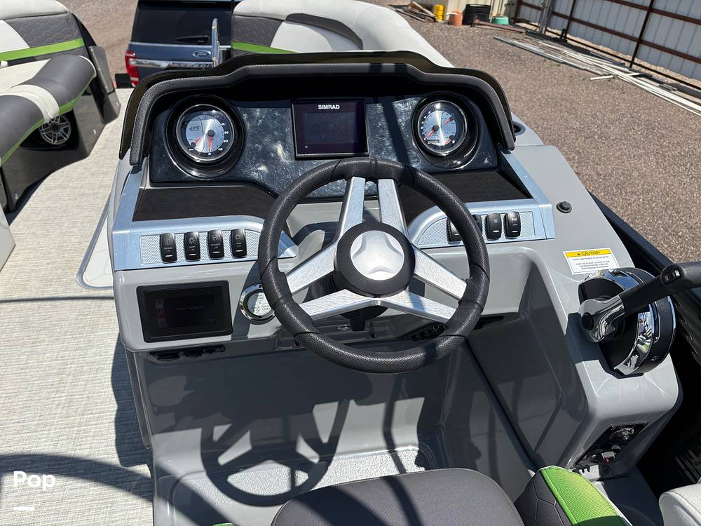 Slide: The Image of Godfrey Pontoon 250 XP 2020 - 15702920