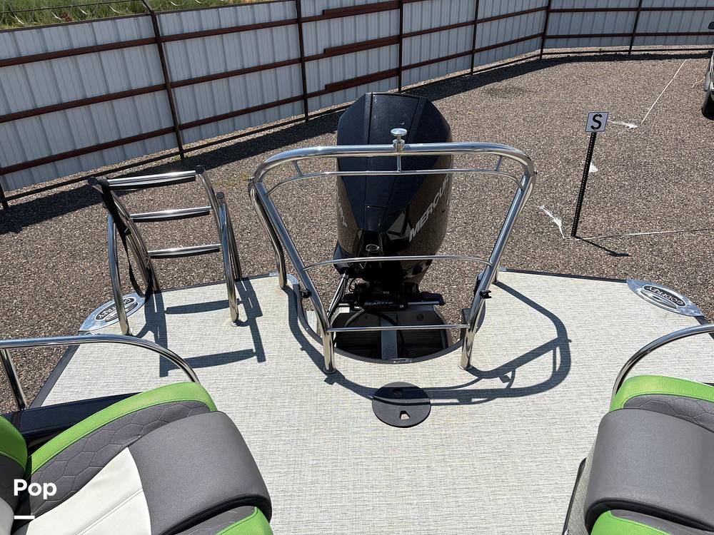 Slide: The Image of Godfrey Pontoon 250 XP 2020 - 15702928
