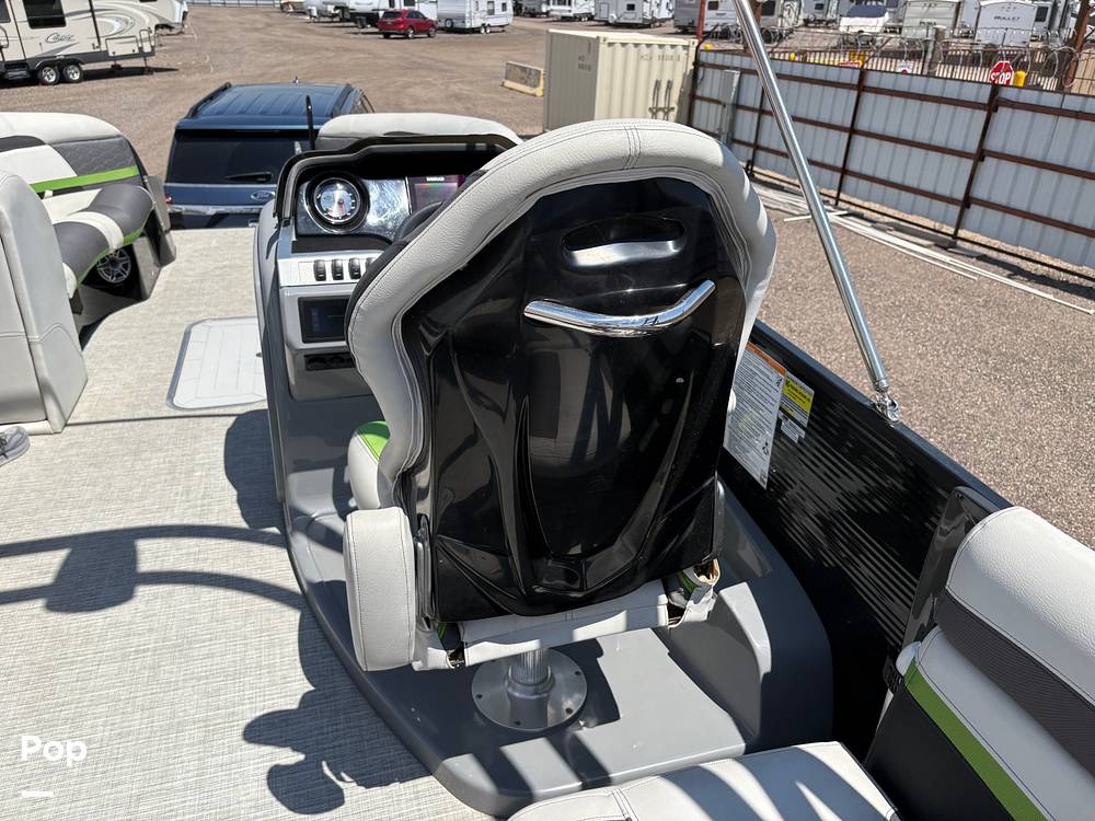 Slide: The Image of Godfrey Pontoon 250 XP 2020 - 15702929