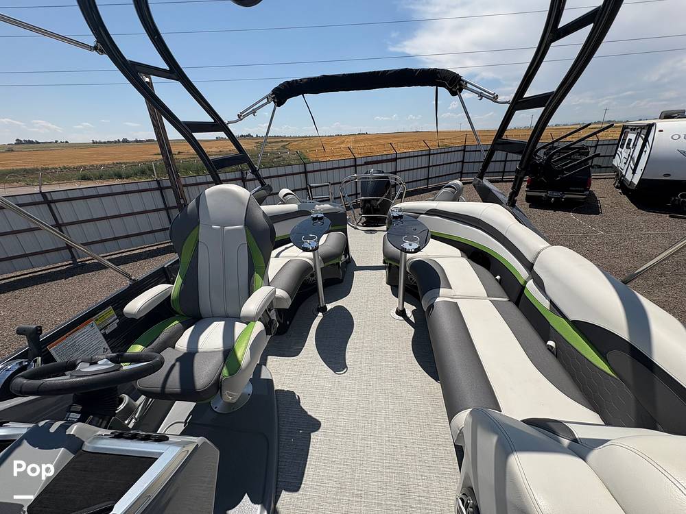 Slide: The Image of Godfrey Pontoon 250 XP 2020 - 15702944