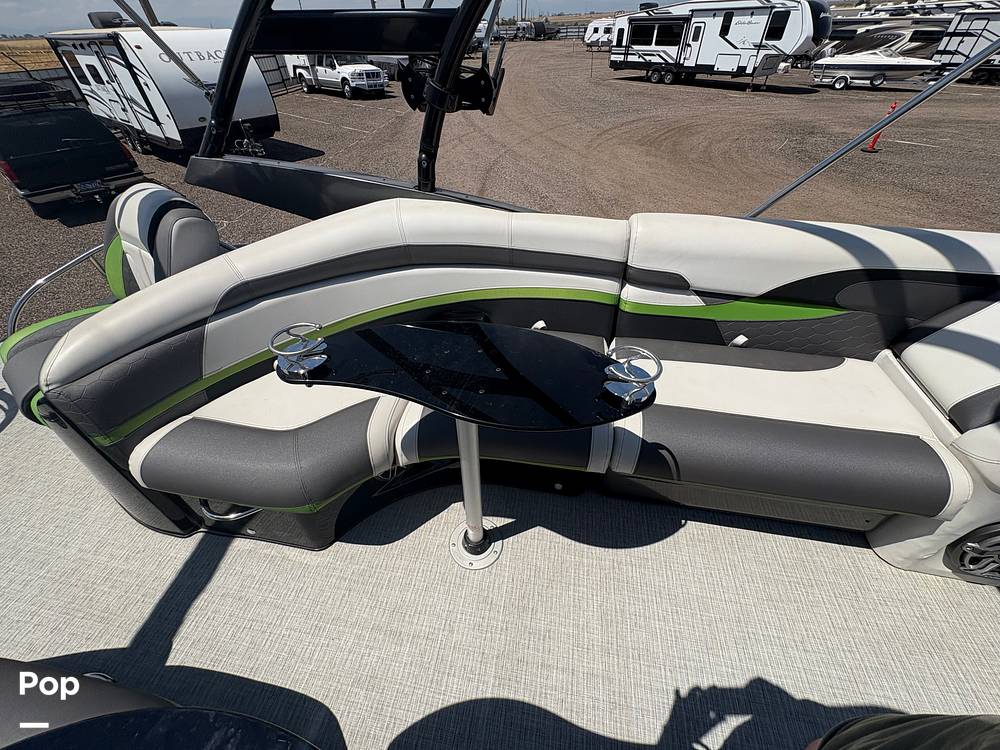 Slide: The Image of Godfrey Pontoon 250 XP 2020 - 15702945