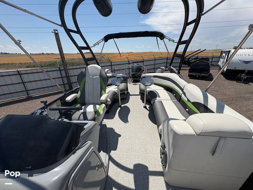 Slide: The Image of Godfrey Pontoon 250 XP 2020 - 15702947