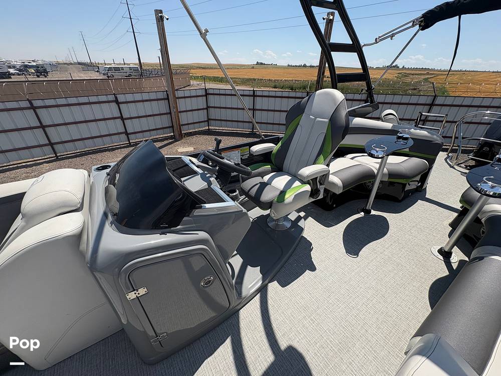 Slide: The Image of Godfrey Pontoon 250 XP 2020 - 15702948