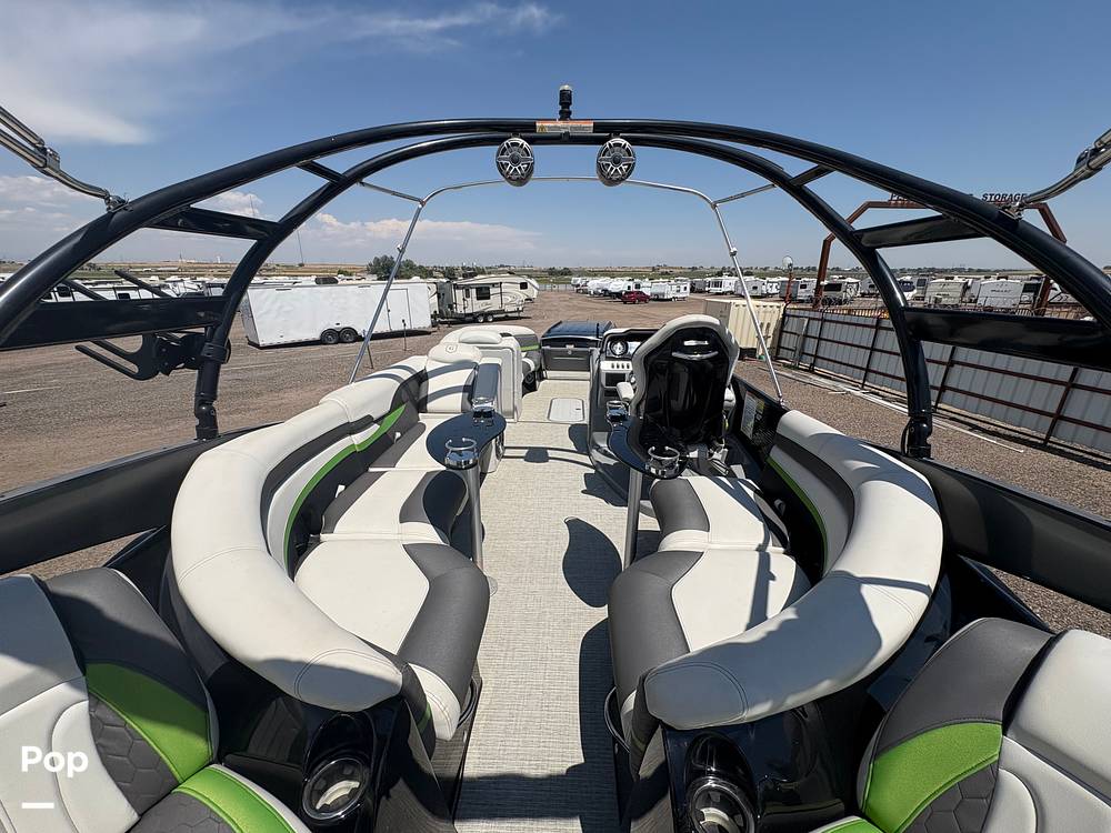 Slide: The Image of Godfrey Pontoon 250 XP 2020 - 15702949