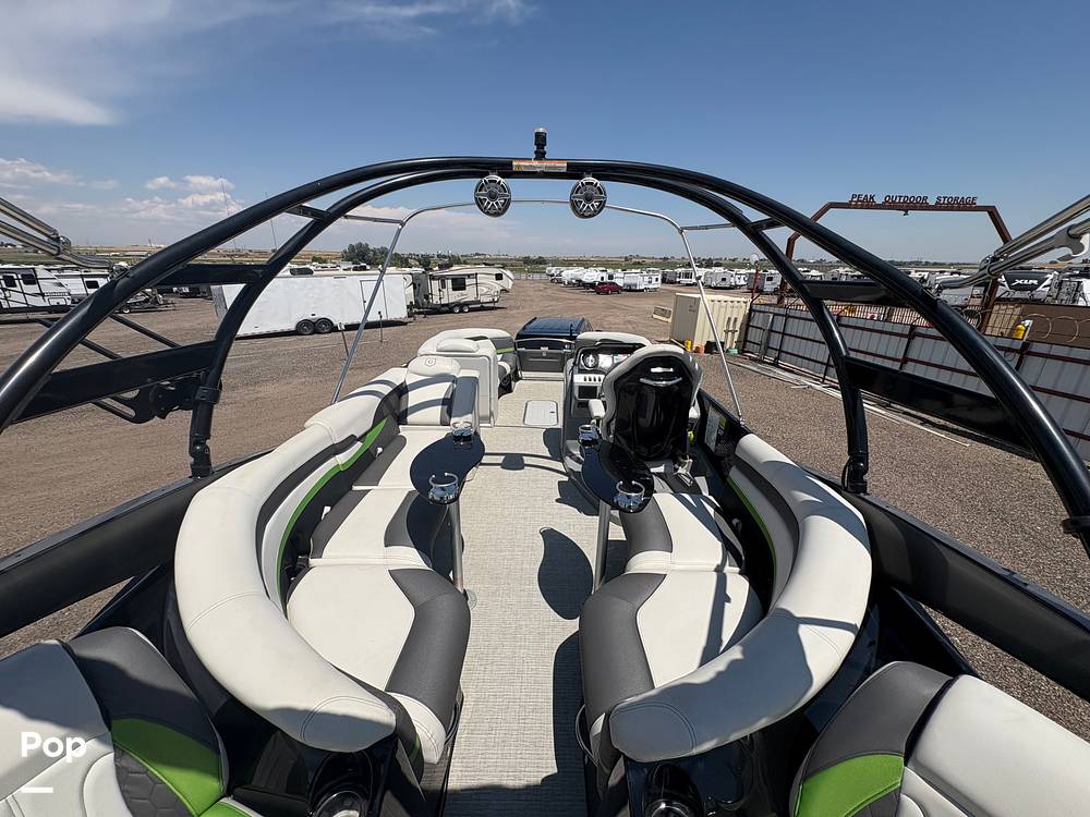 Slide: The Image of Godfrey Pontoon 250 XP 2020 - 15702950