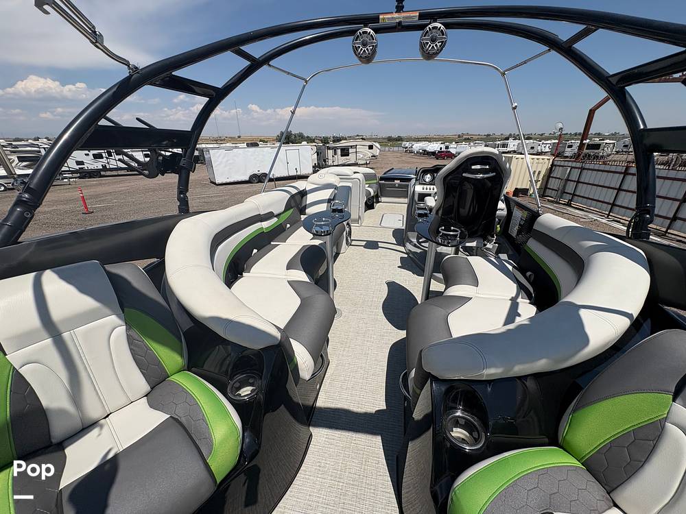 Slide: The Image of Godfrey Pontoon 250 XP 2020 - 15702952