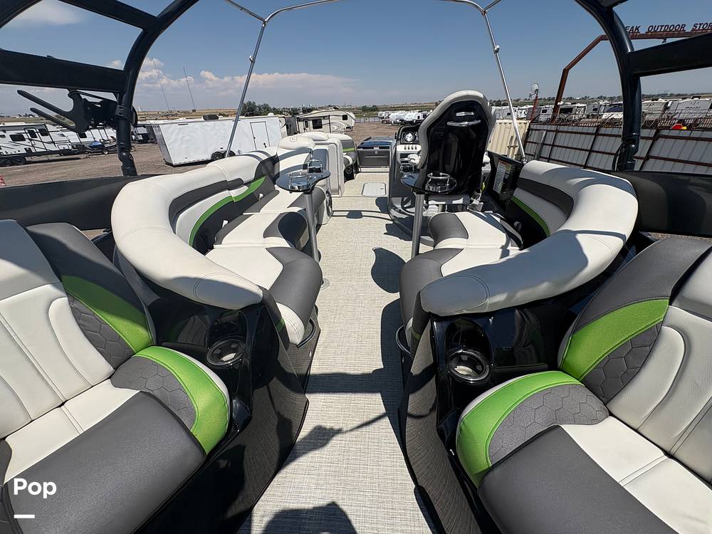 Slide: The Image of Godfrey Pontoon 250 XP 2020 - 15702954