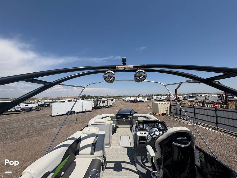 Slide: The Image of Godfrey Pontoon 250 XP 2020 - 15702960
