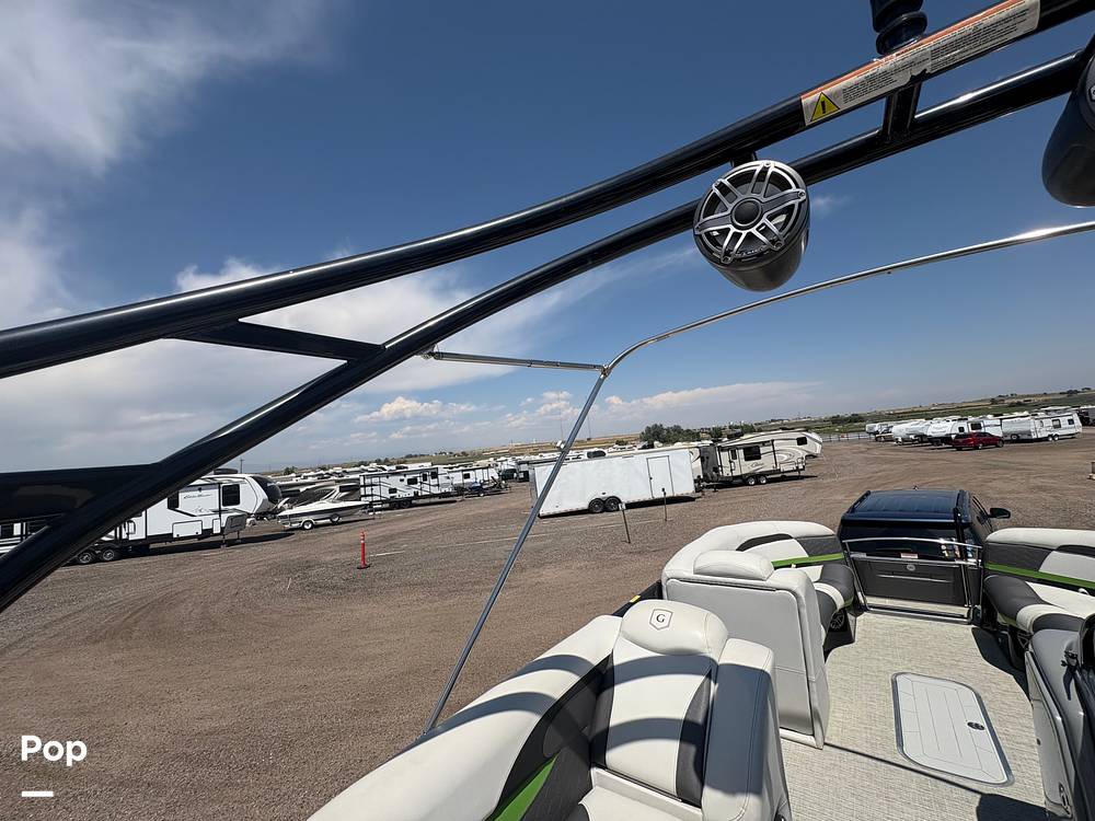 Slide: The Image of Godfrey Pontoon 250 XP 2020 - 15702961