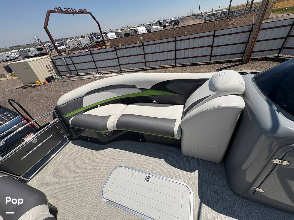 Slide: The Image of Godfrey Pontoon 250 XP 2020 - 15702964