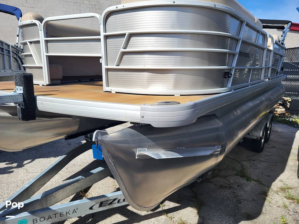 Slide: The Image of Godfrey Pontoon Sweetwater 2286SB 2020 - 14898546