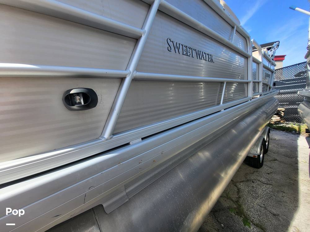 Slide: The Image of Godfrey Pontoon Sweetwater 2286SB 2020 - 14898557