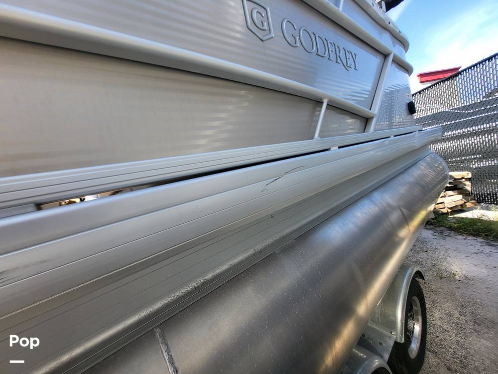 Slide: The Image of Godfrey Pontoon Sweetwater 2286SB 2020 - 14898562