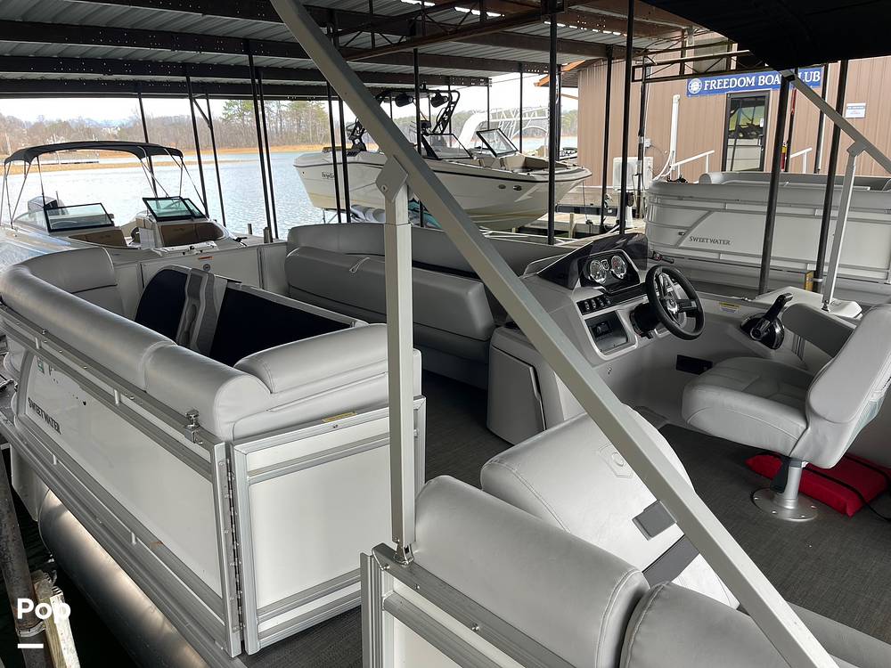 Slide: The Image of Godfrey Pontoon Sweetwater 2286SB 2024 - 15214144
