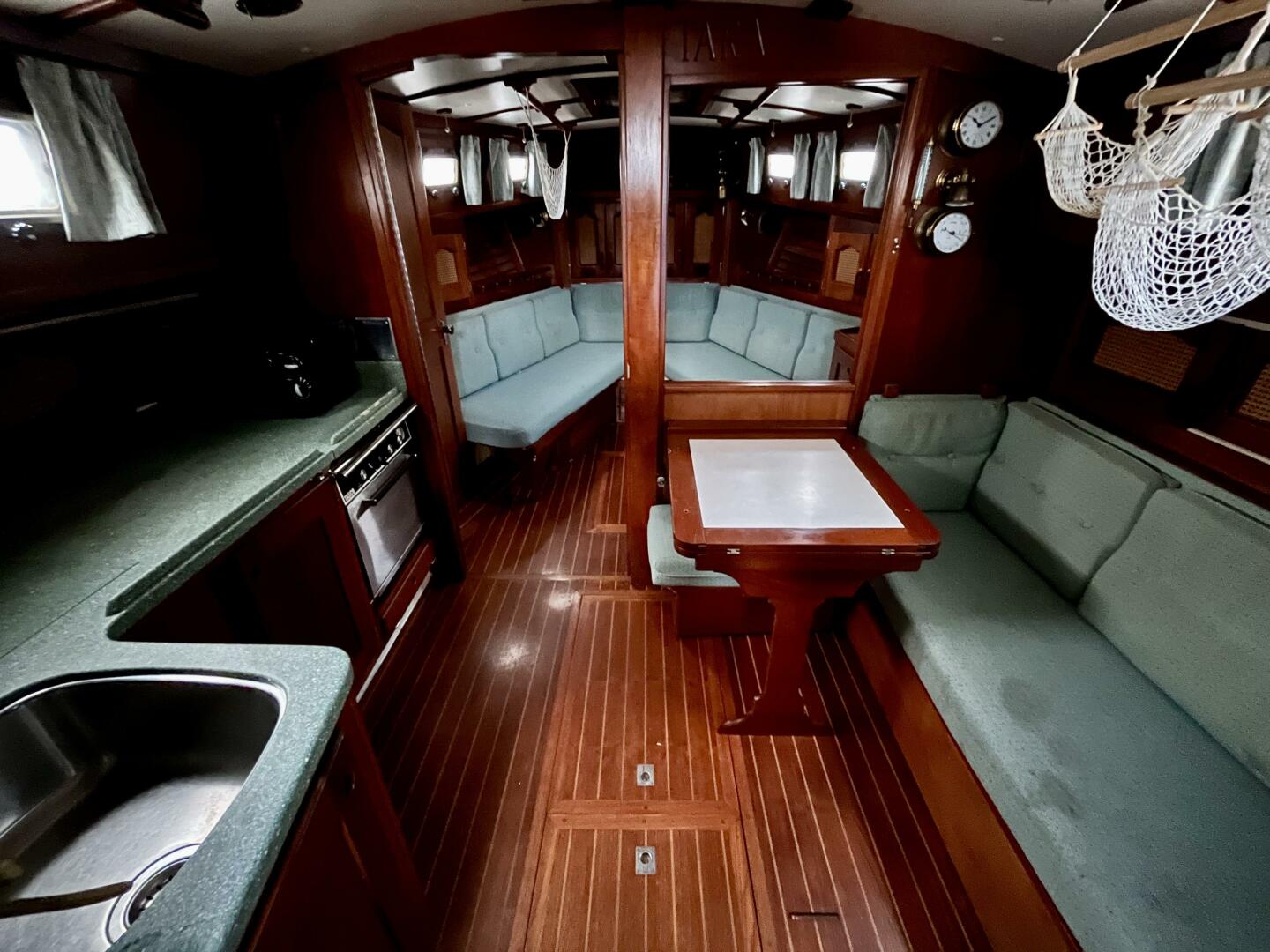 Slide: The Image of Gozzard 36 1986 - 5234840