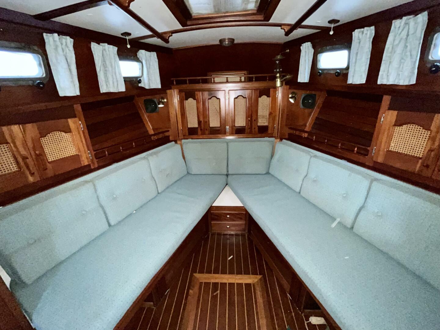 Slide: The Image of Gozzard 36 1986 - 5234841