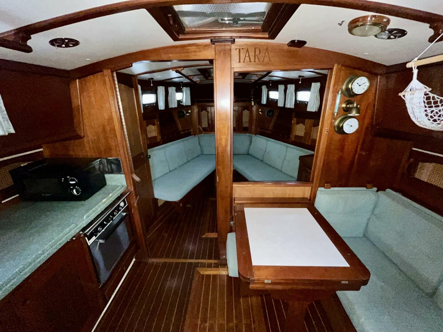 Slide: The Image of Gozzard 36 1986 - 5234842