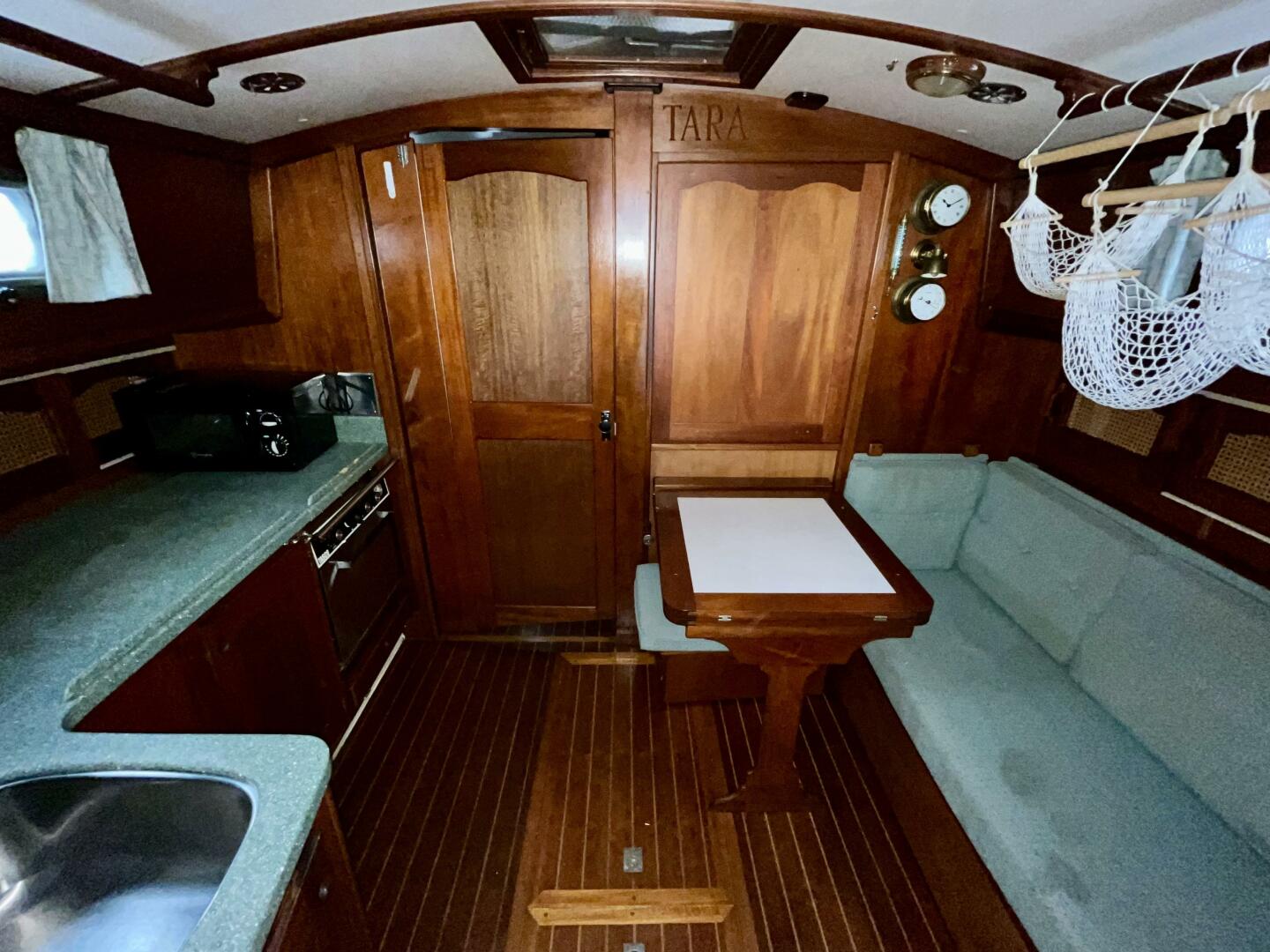 Slide: The Image of Gozzard 36 1986 - 5234843