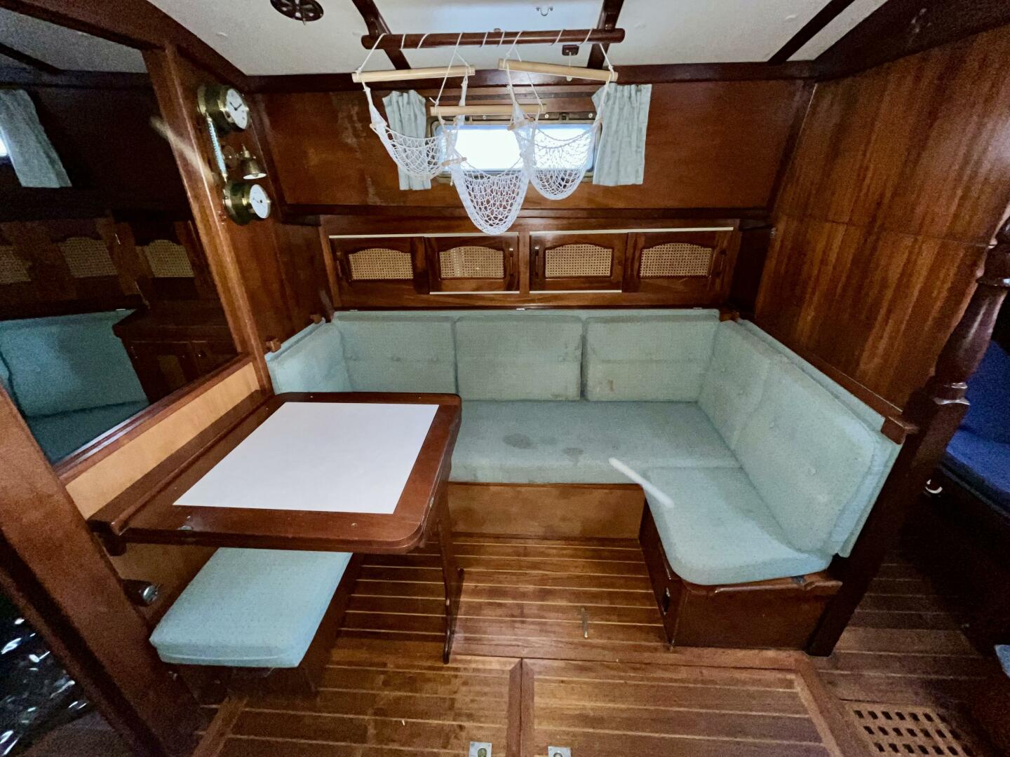 Slide: The Image of Gozzard 36 1986 - 5234875