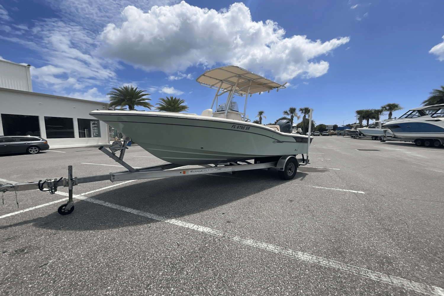 Slide: The Image of Grady-White 191 Coastal Explorer 2019 - 11