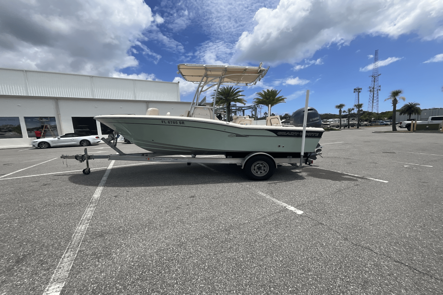 Slide: The Image of Grady-White 191 Coastal Explorer 2019 - 12