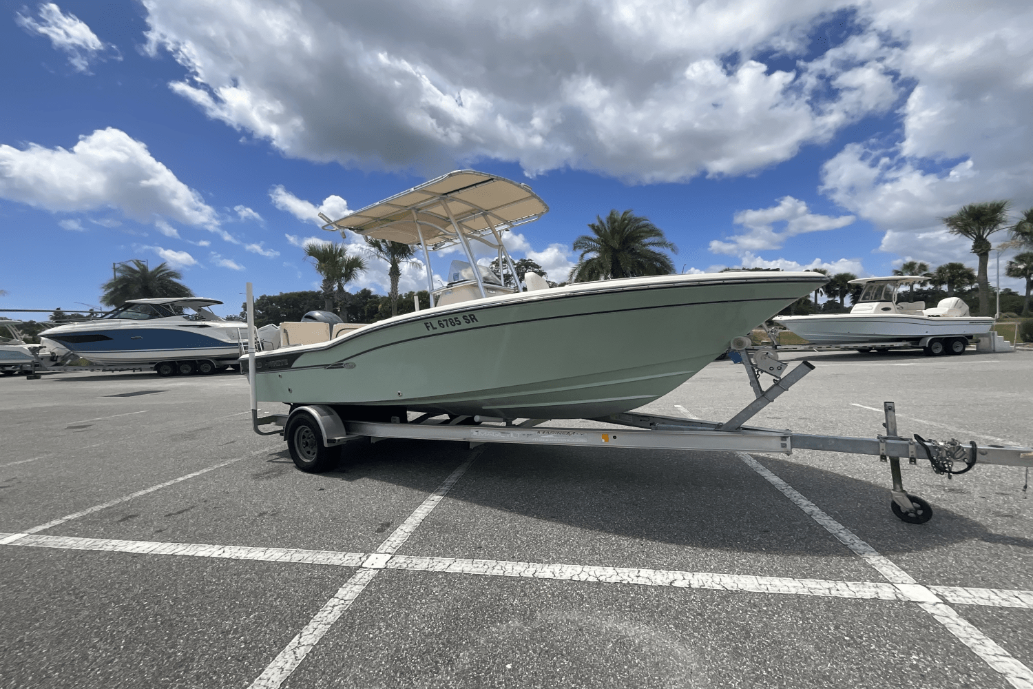 Slide: The Image of Grady-White 191 Coastal Explorer 2019 - 2