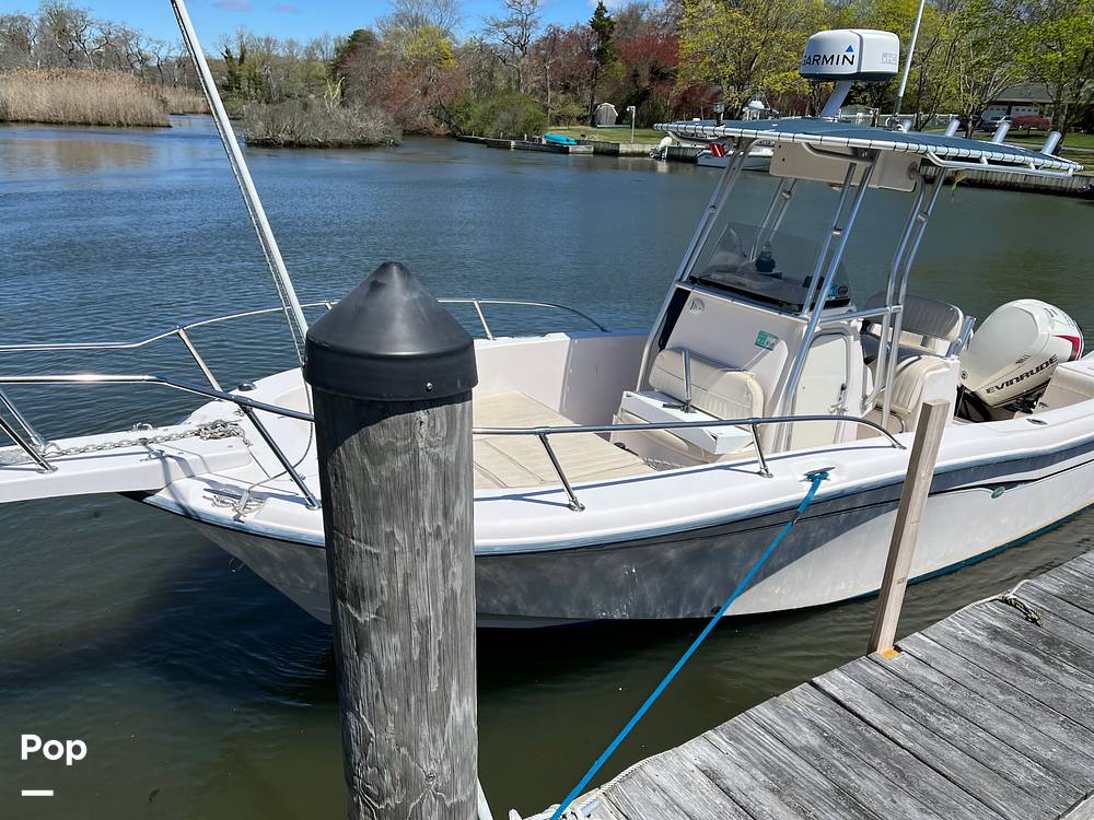 Slide: The Image of Grady-White 222 Fisherman 2004 - 15399738