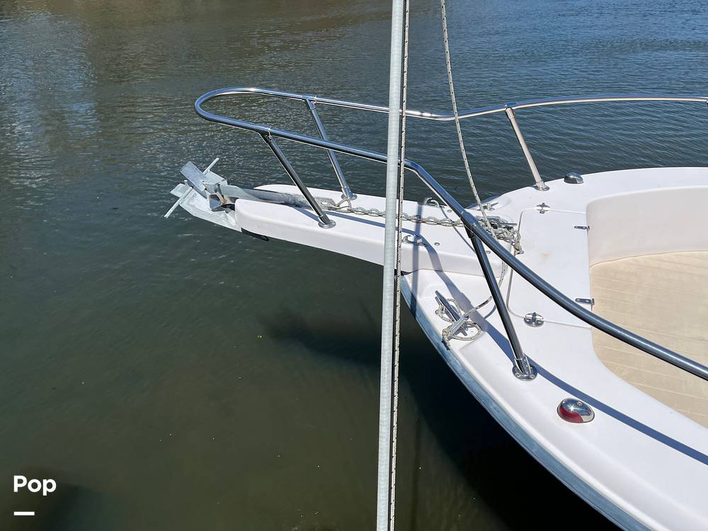 Slide: The Image of Grady-White 222 Fisherman 2004 - 15399808