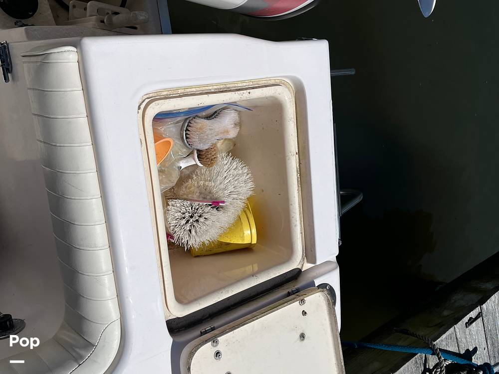 Slide: The Image of Grady-White 222 Fisherman 2004 - 15399842