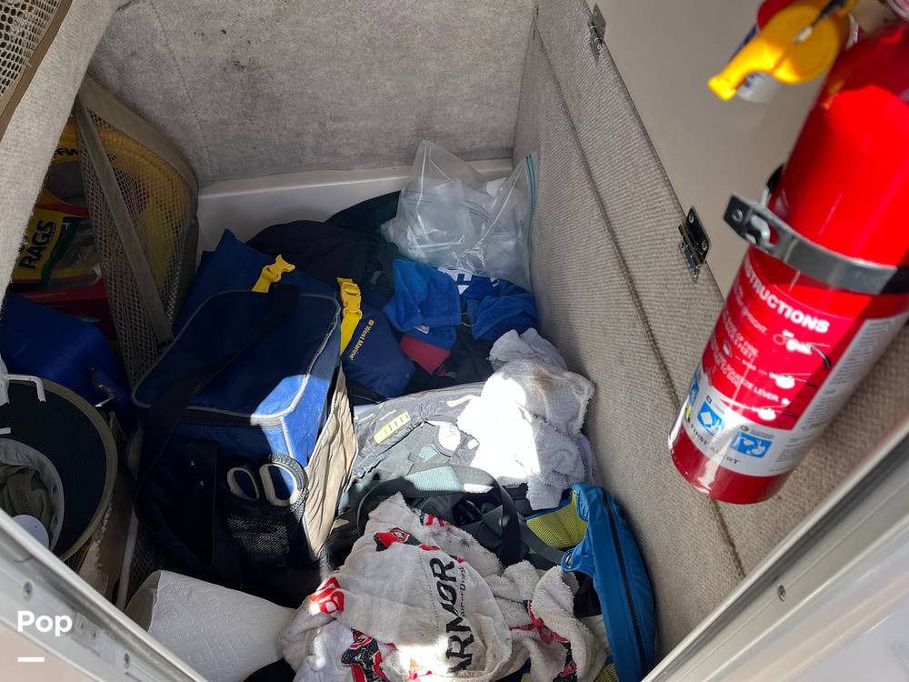 Slide: The Image of Grady-White 222 Fisherman 2004 - 15399857