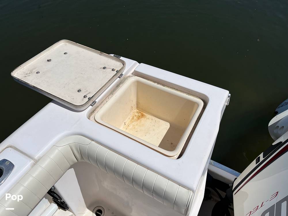 Slide: The Image of Grady-White 222 Fisherman 2004 - 15399840