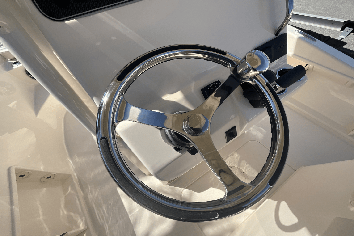 Slide: The Image of Grady-White 231 CE 2024 - 15