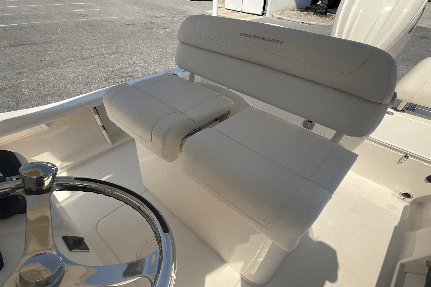 Slide: The Image of Grady-White 231 CE 2024 - 16