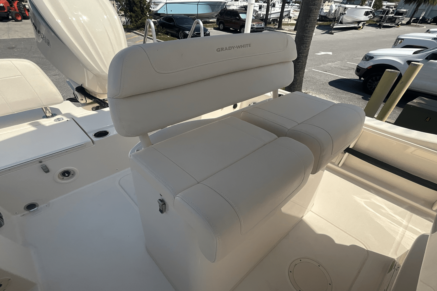 Slide: The Image of Grady-White 231 CE 2024 - 17