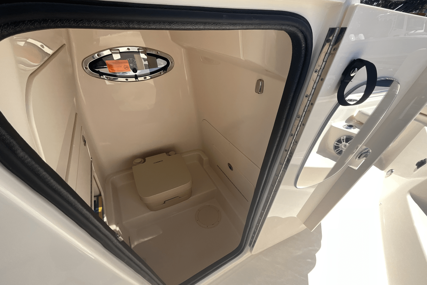 Slide: The Image of Grady-White 231 CE 2024 - 23