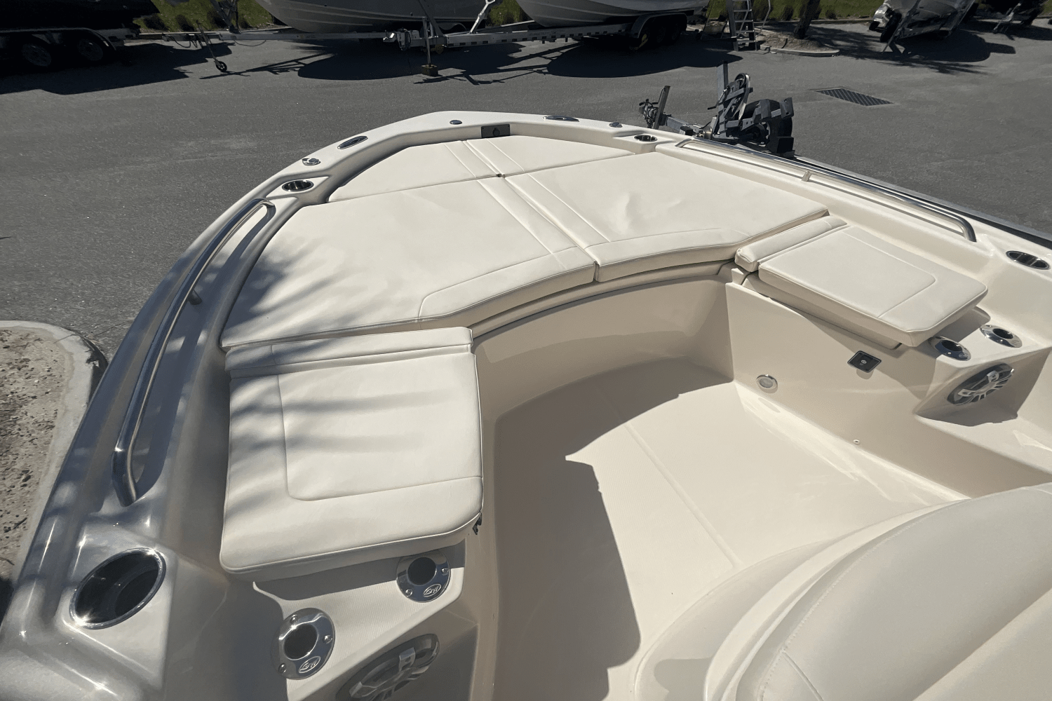 Slide: The Image of Grady-White 231 CE 2024 - 26