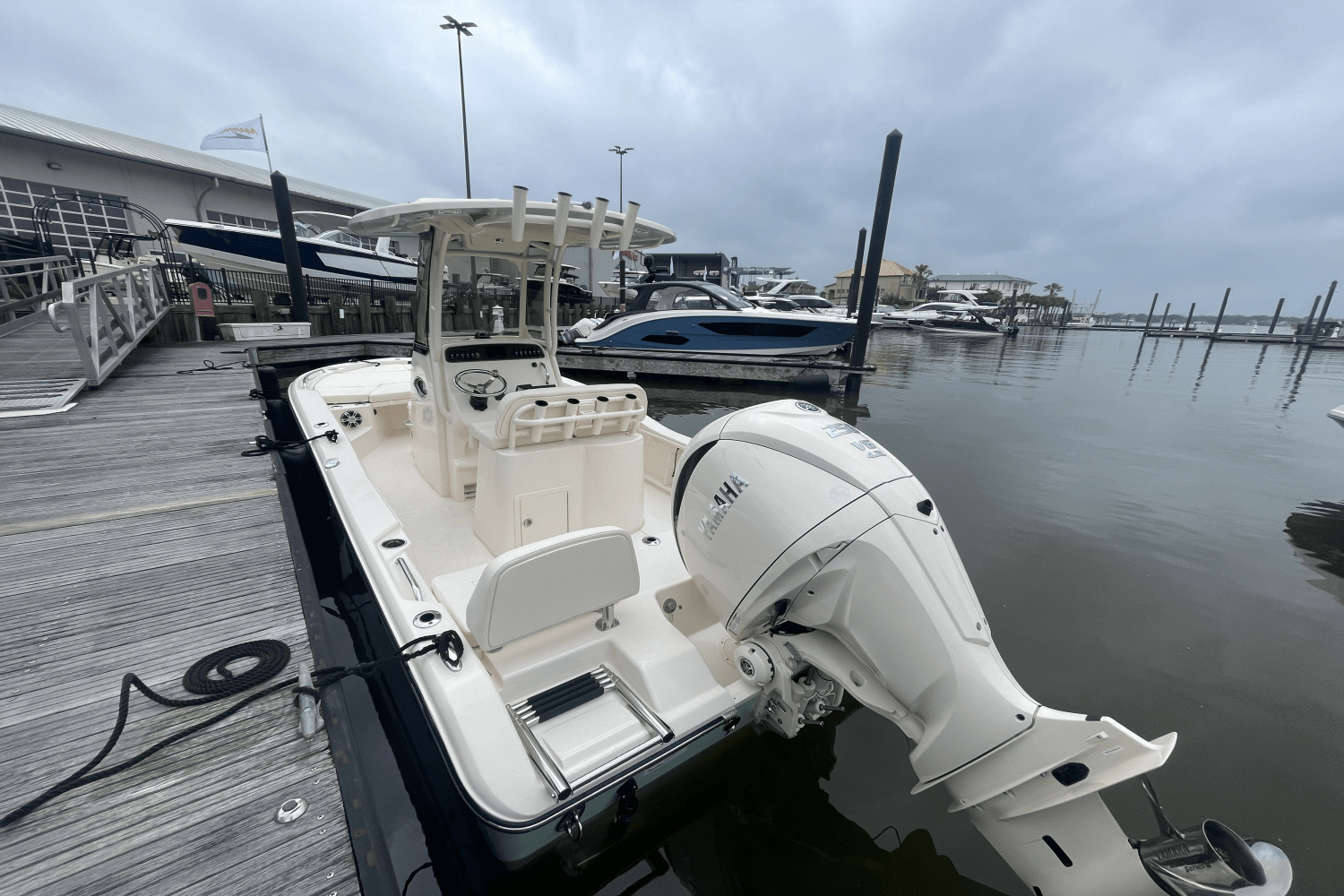 Slide: The Image of Grady-White 231 CE 2024 - 5