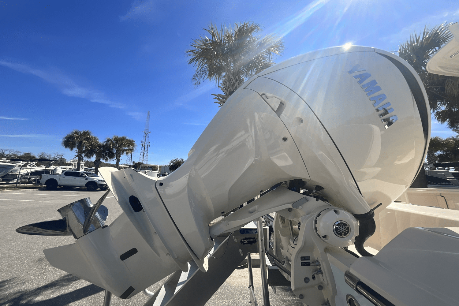 Slide: The Image of Grady-White 231 CE 2024 - 5