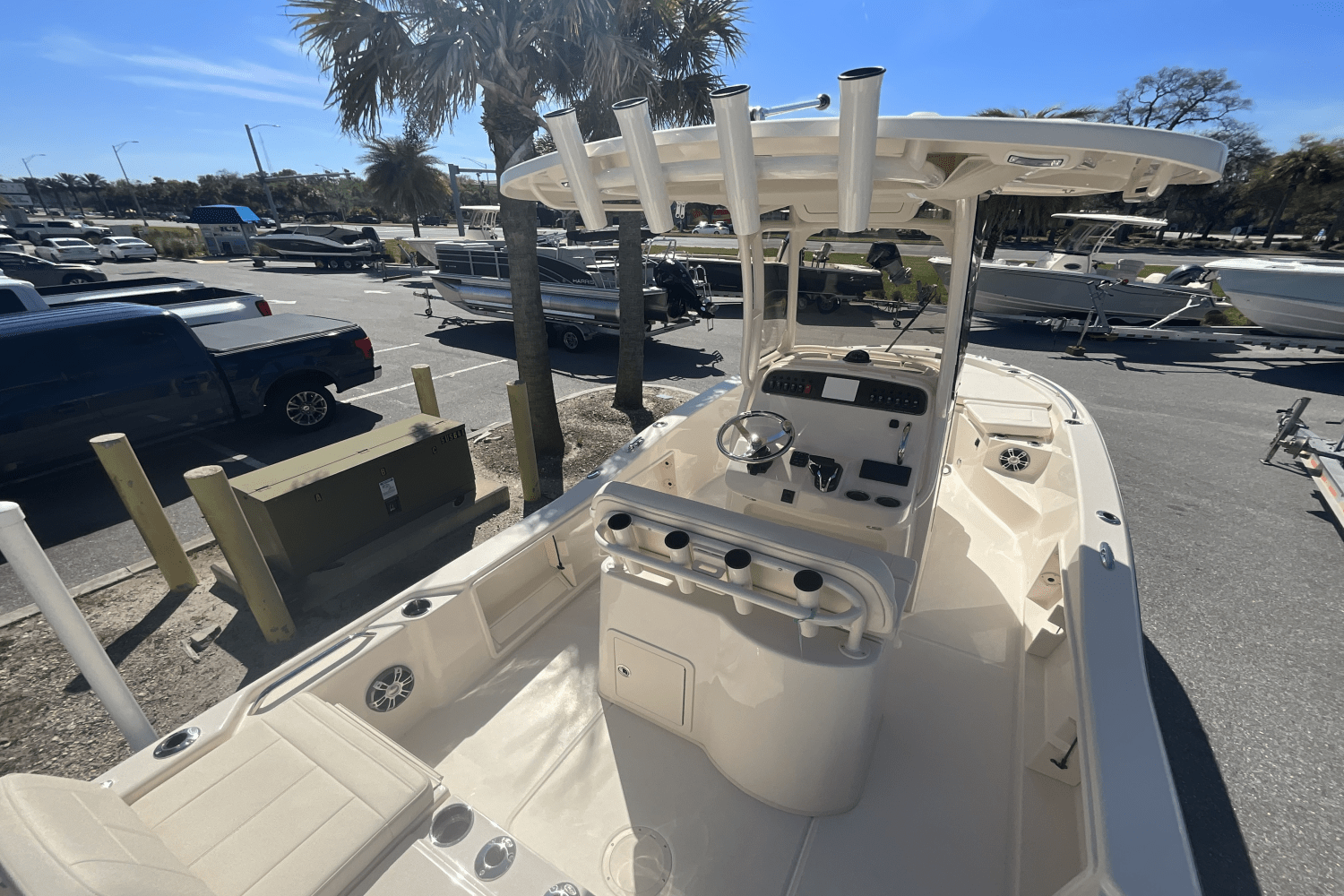 Slide: The Image of Grady-White 231 CE 2024 - 7